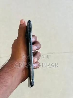 Apple iPhone 11 Pro (Used)