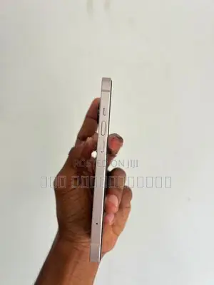 Apple iPhone 13 (Used)