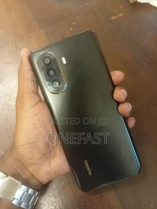 Huawei Nova Y70 Plus (Used)