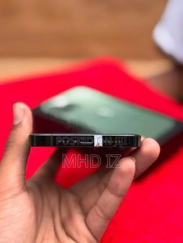Apple iPhone 13 Pro (Used)