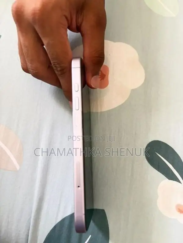 Apple iPhone 17 (Used)