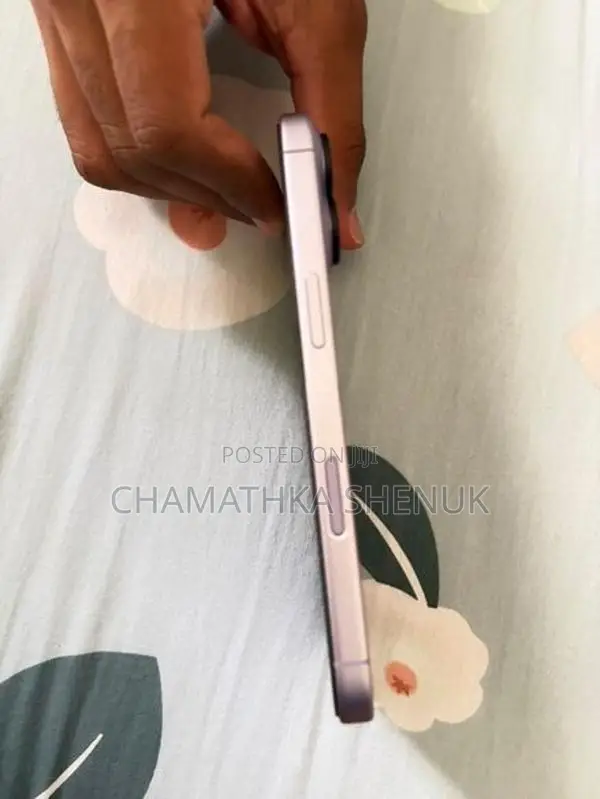 Apple iPhone 17 (Used)
