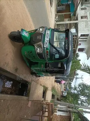Bajaj RE 2015