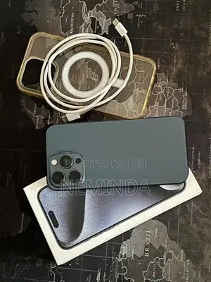 Apple iPhone 15 Pro Max 256GB (Used)