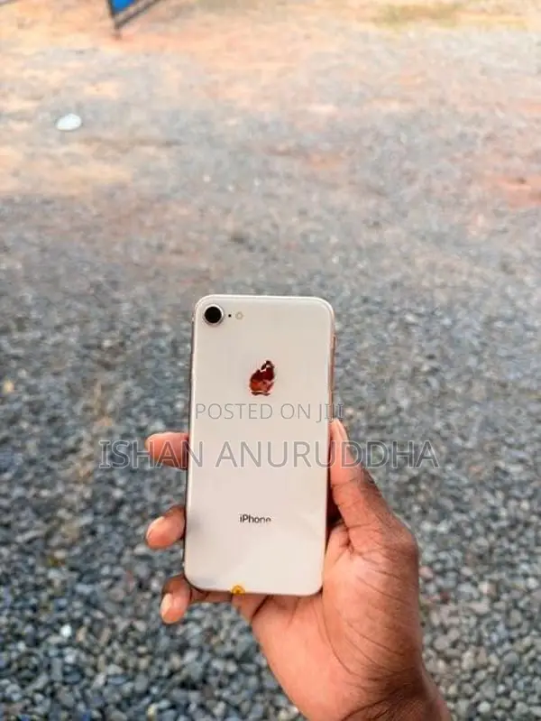 Apple iPhone 8 64GB (Used)