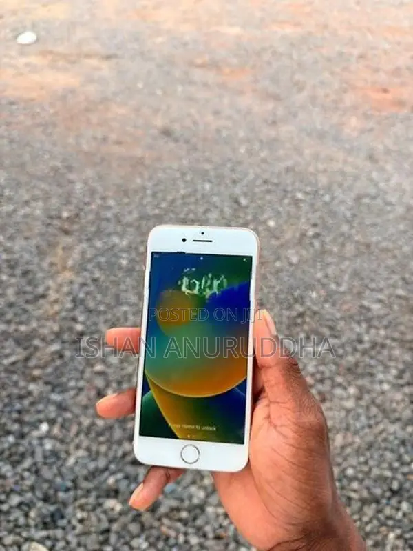 Apple iPhone 8 64GB (Used)