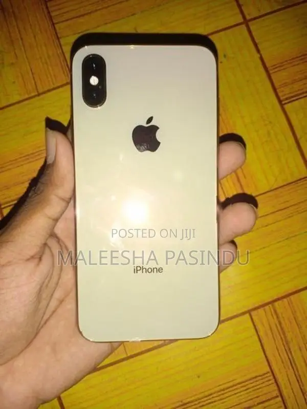 Apple iPhone XS (Used)