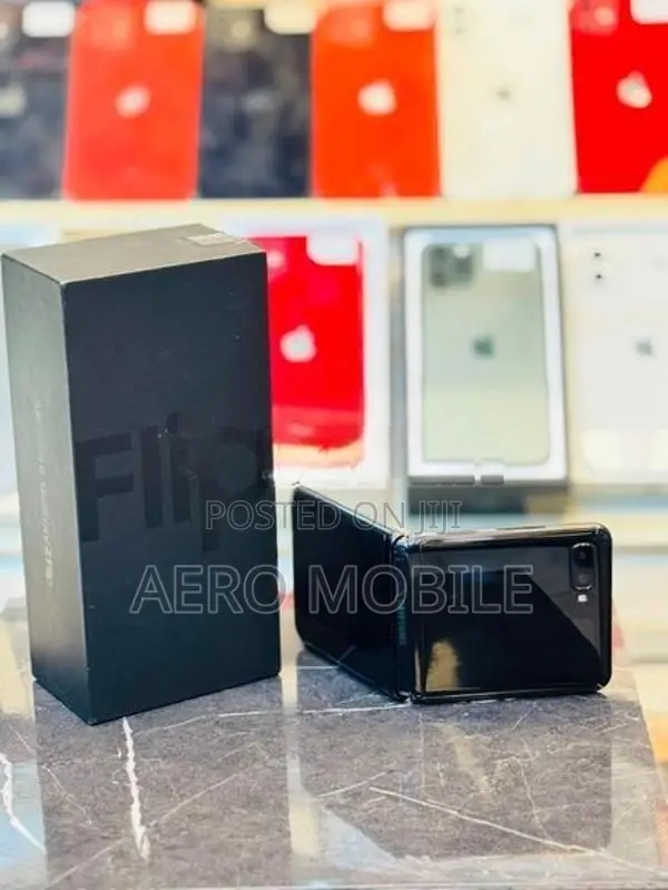 Samsung Galaxy Z Flip 8/256GB (Used)