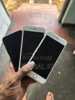 Apple iPhone 8 (Used)