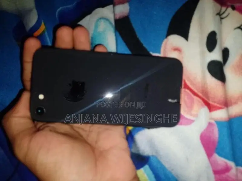 Apple iPhone 8 (Used)