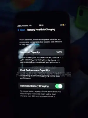 Apple iPhone 8 (Used)