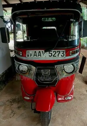 Bajaj RE 2015