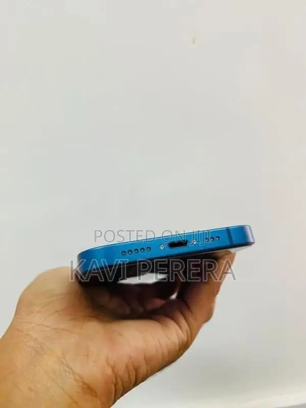 Apple iPhone 13 (Used)