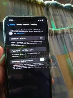 Apple iPhone XR (Used)
