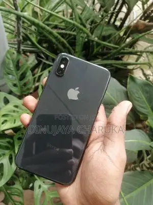 Apple iPhone XS (Used)