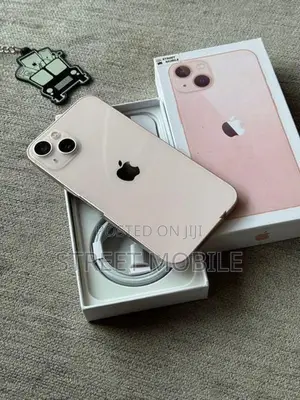 Apple iPhone 13 (Used)