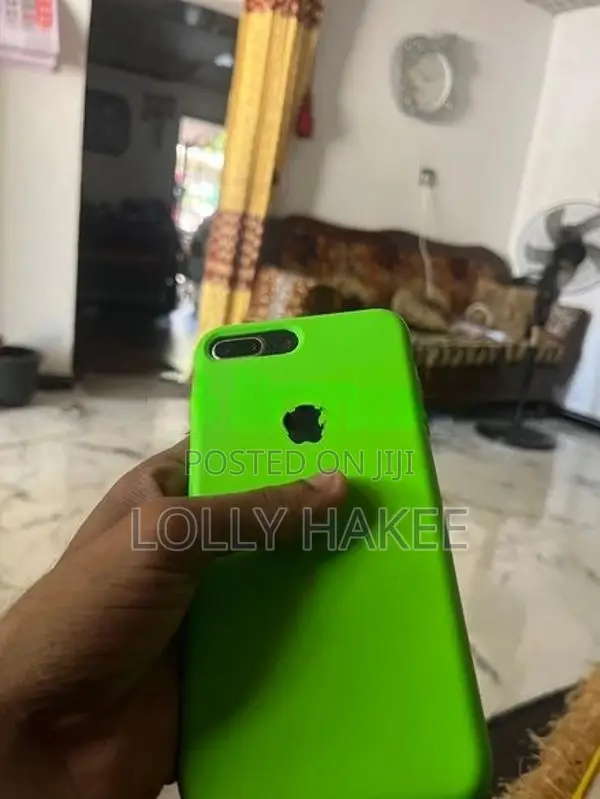 Apple iPhone 8 Plus (Used)