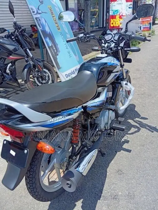 Bajaj CT100 2026