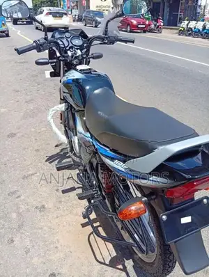 Bajaj CT100 2026