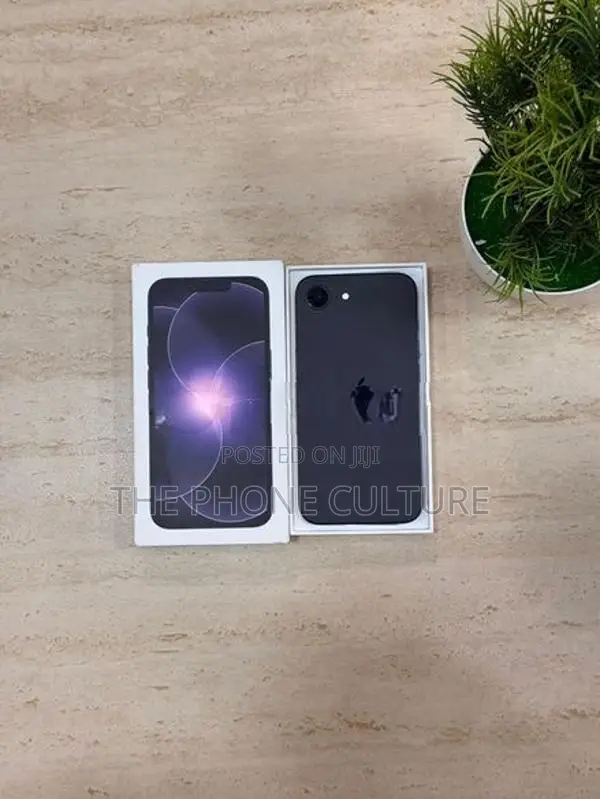 Apple iPhone 17e 256GB (Used)