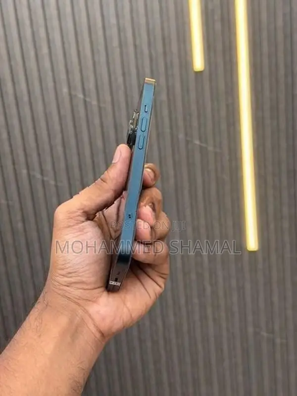 Apple iPhone 14 (Used)