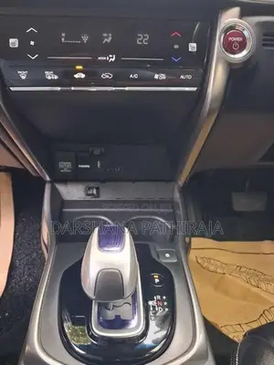 Honda Grace 2016