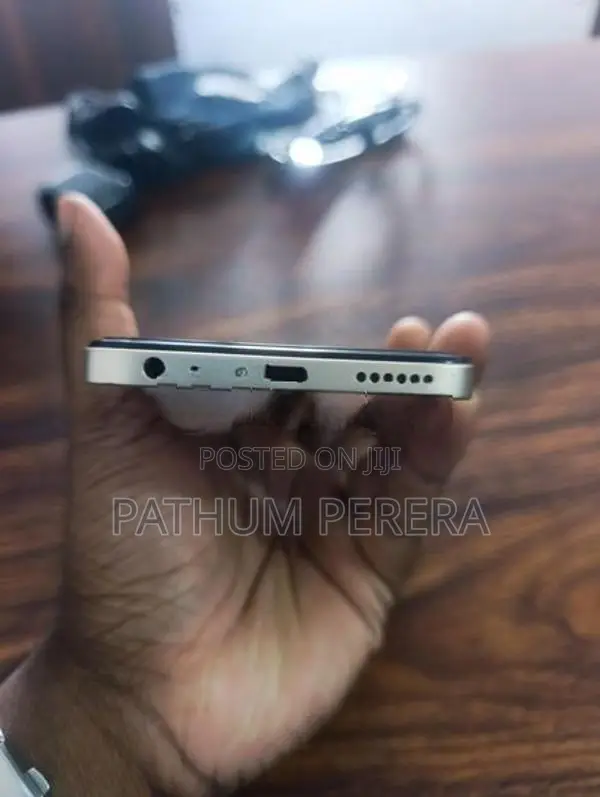 ZTE nubia v70 (Used)