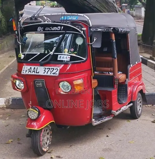 Bajaj RE 2014