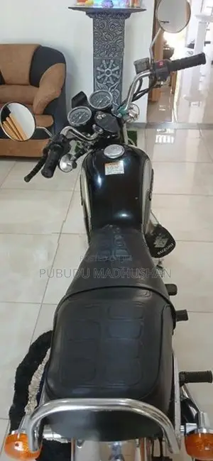 Suzuki GN 125 2000