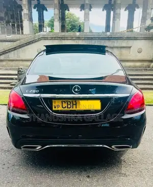 Mercedes Benz C200 AMG Premium Plus + 2019