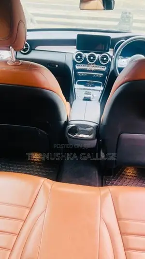 Mercedes Benz C200 AMG Premium Plus + 2019