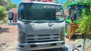 Isuzu Elf 2012
