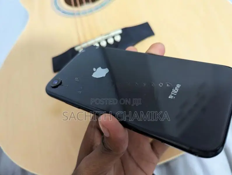 Apple iPhone XR (Used)