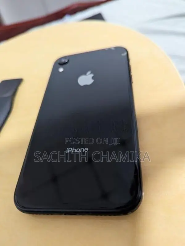 Apple iPhone XR (Used)