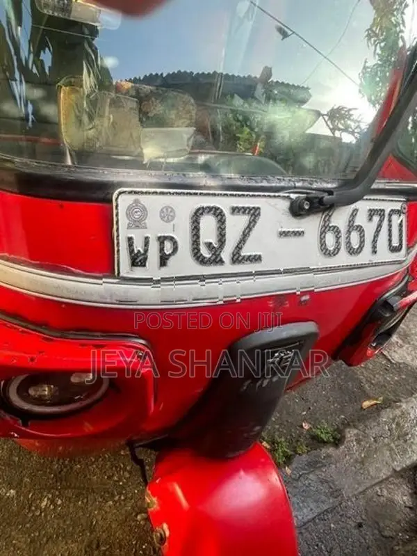 Bajaj RE 2010