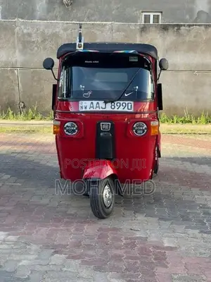 Bajaj RE 2013