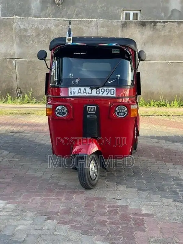 Bajaj RE 2013