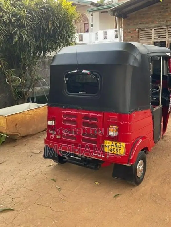 Bajaj RE 2013