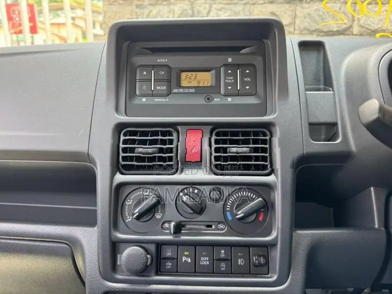 Suzuki Carry KX Custom 2024