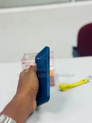 Apple iPhone 12 (Used)