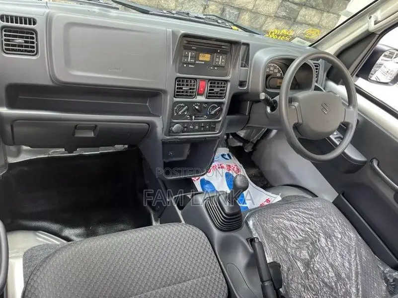 Suzuki Carry KX Custom 4WD 2024
