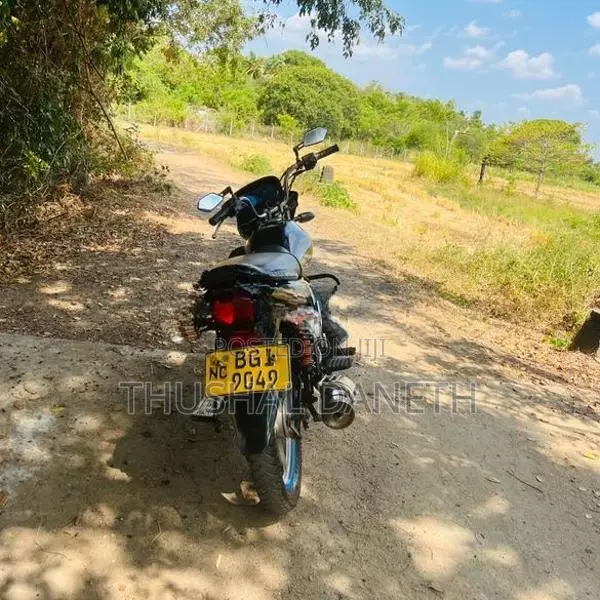 Bajaj Platina 100 ES 2018
