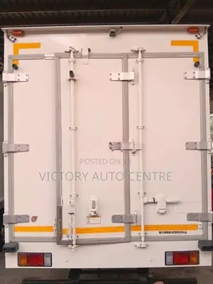 Isuzu Elf Freezer 2016