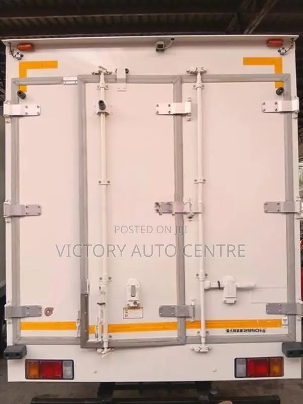Isuzu Elf Freezer 2016