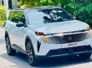 Peugeot 5008 Premium GTLine 2025