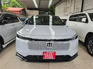 Honda Vezel Z PLAY MOON ROOF 2026