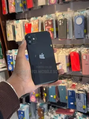 Apple iPhone 11 (Used)