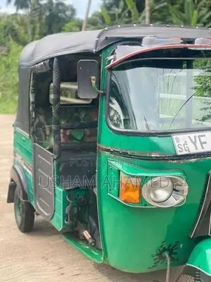 Bajaj RE 2010