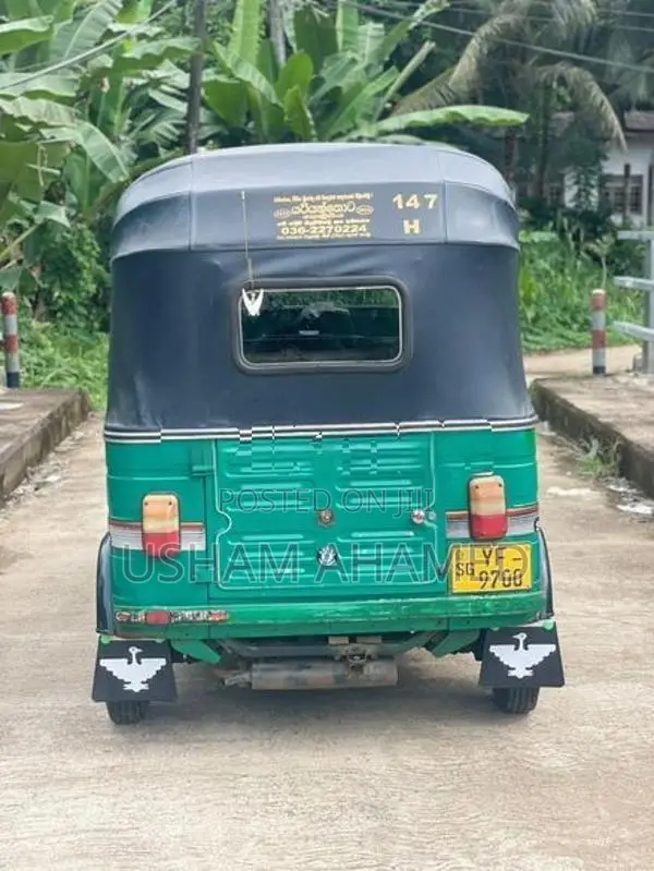 Bajaj RE 2010