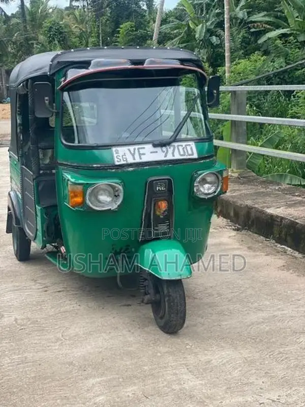 Bajaj RE 2010